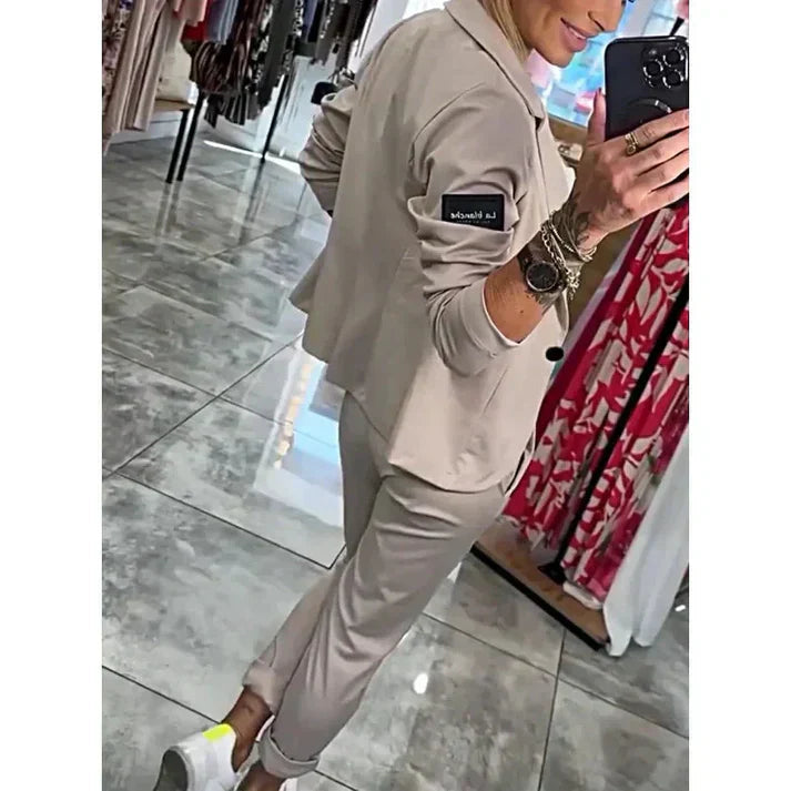Feyvian™ Stilvolles Outfit Modeberg Bern