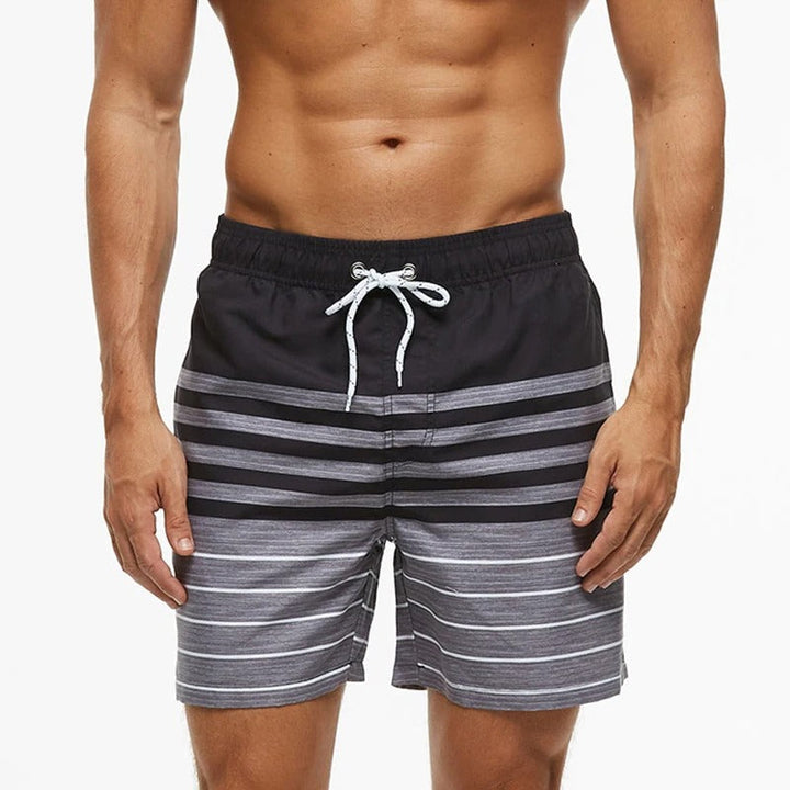 Drune | Atmungsaktive Badeshorts mit Funky Print für Männer Modeberg Bern