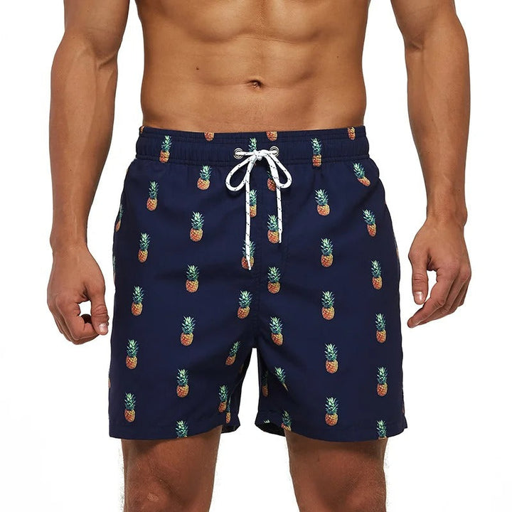 Drune | Atmungsaktive Badeshorts mit Funky Print für Männer Modeberg Bern