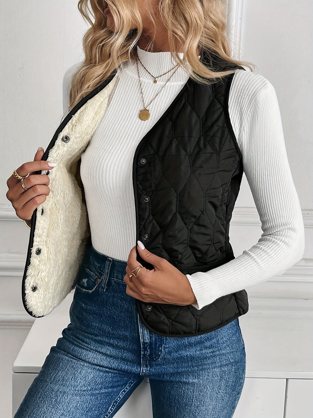 Reversible Quilted Sleeveless Jacket Modeberg Bern