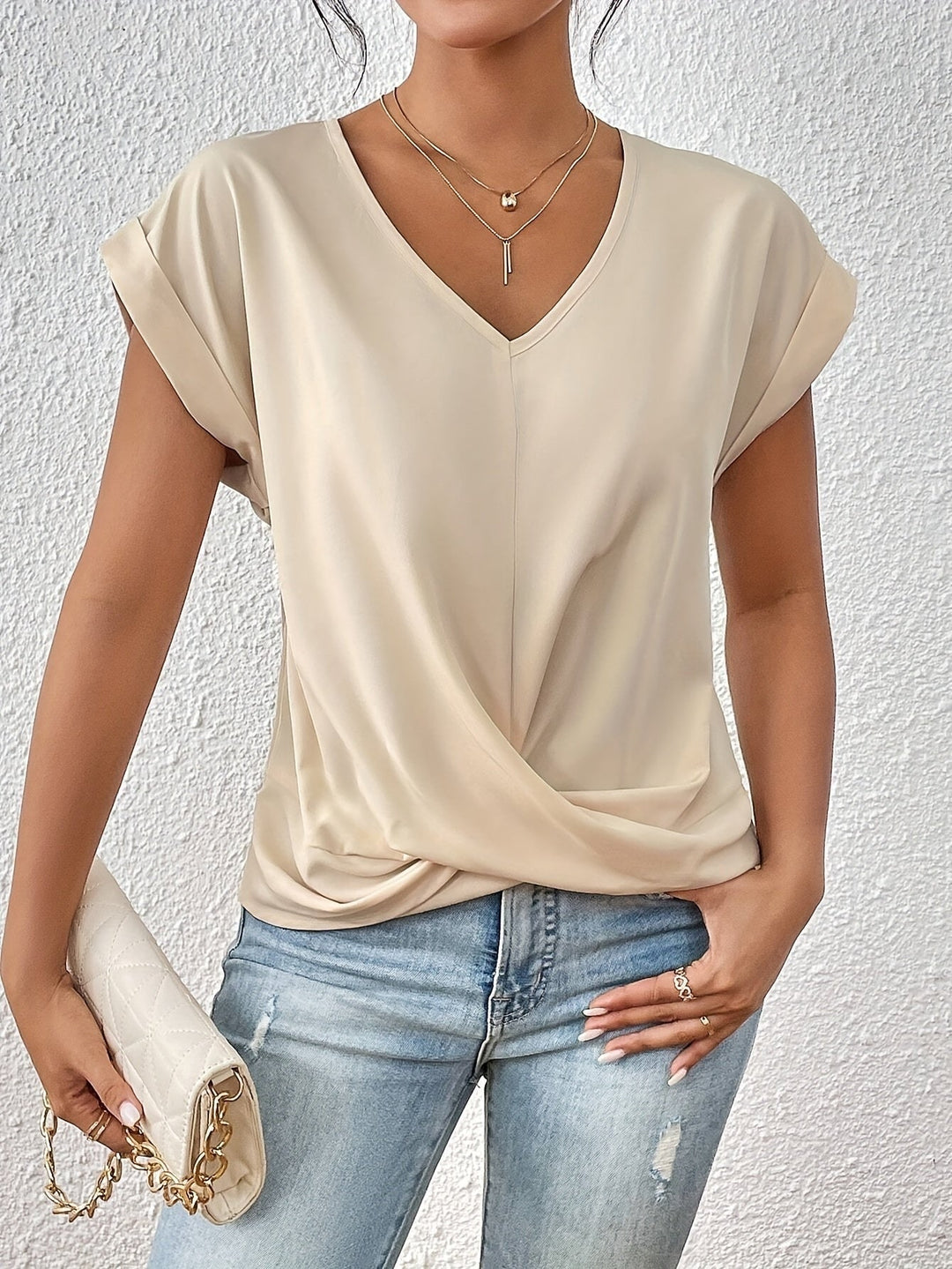 Valeria™ V-Ausschnitt Shirt mit Spitzenakzent Modeberg Bern