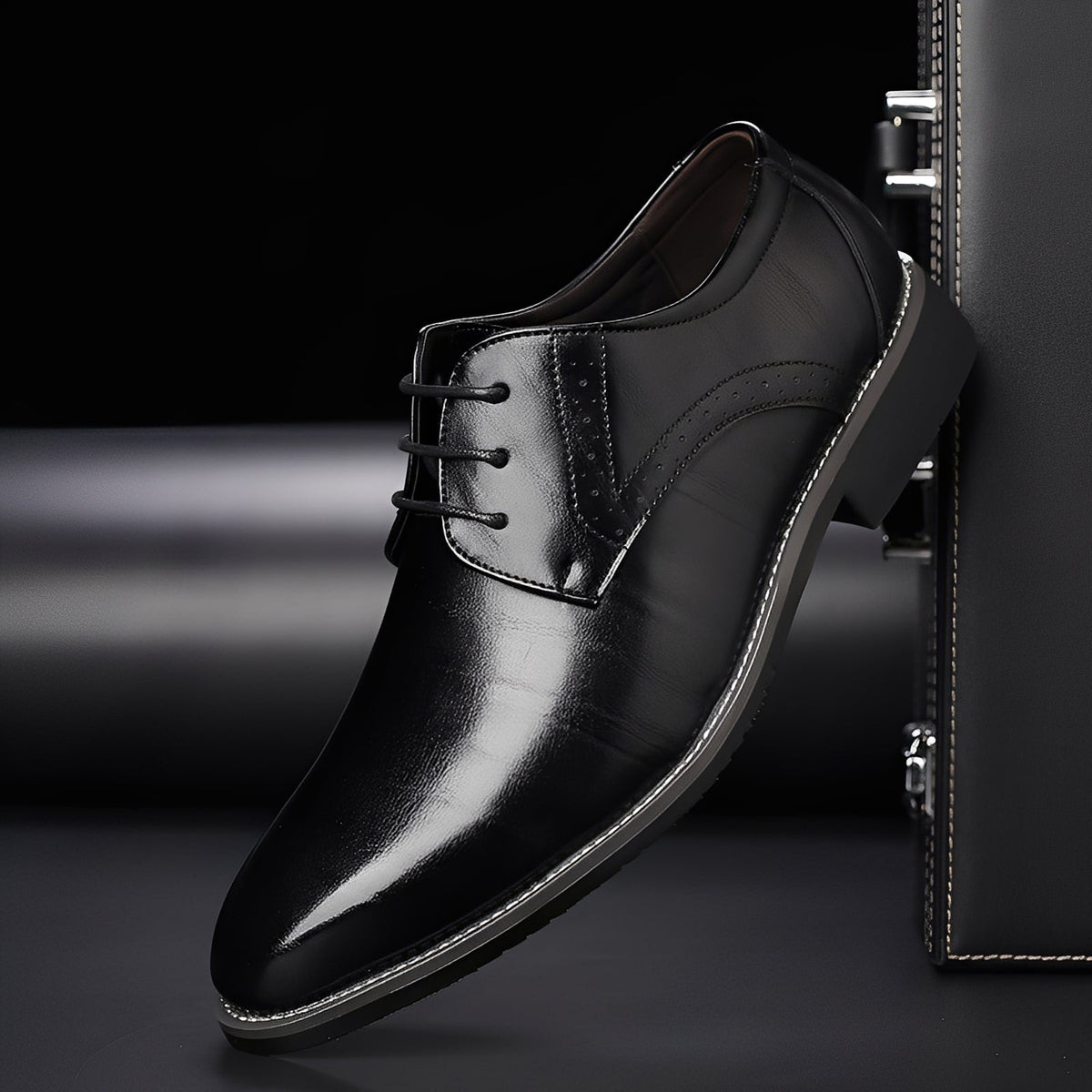 Beckham - Formelle Schnürschuhe im Brogue-Stil für Männer Modeberg Bern