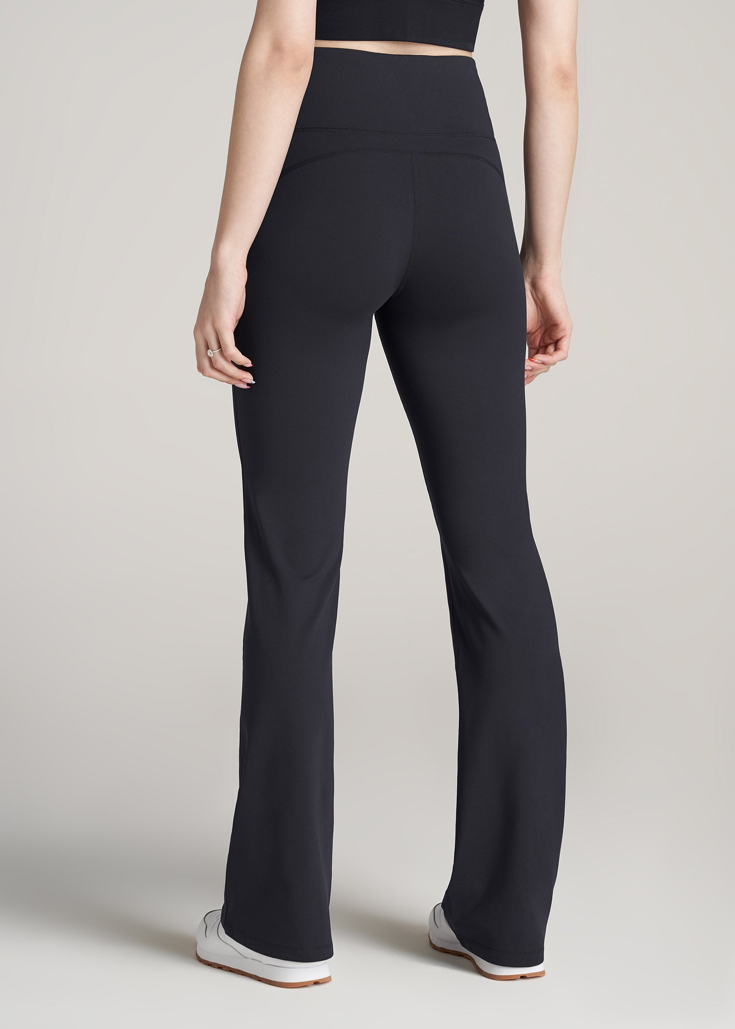 Balira™ Flare Yoga-Hose Modeberg Bern