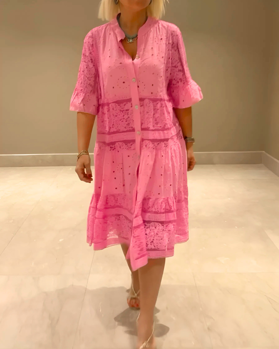 Cenavia™ Verspieltes Spitzenkleid Modeberg Bern