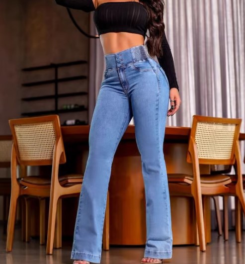 Flaryn™ High-Waist Schlagjeans Modeberg Bern