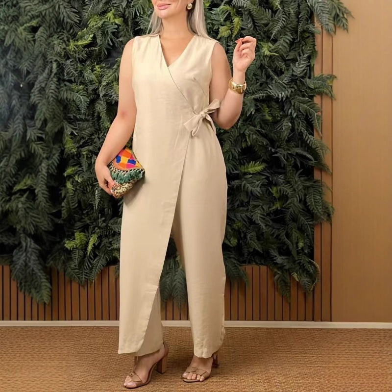 Kiora™ Lässiger Jumpsuit mit V-Ausschnitt Modeberg Bern