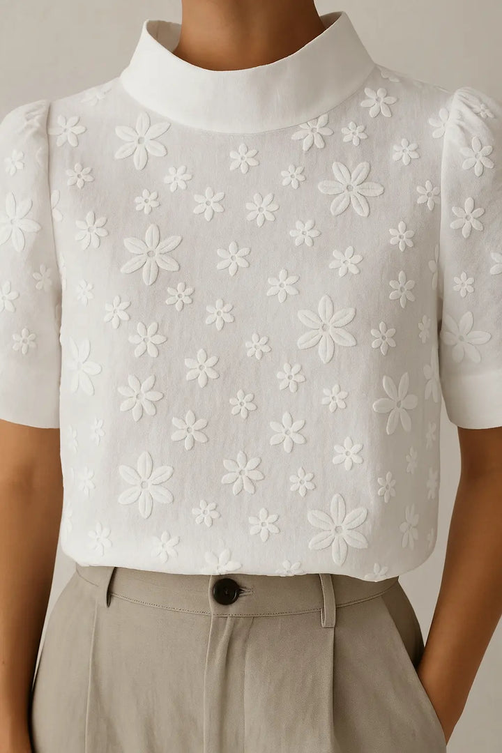 Léana™ Stickerei-Bluse mit hohem Kragen Modeberg Bern