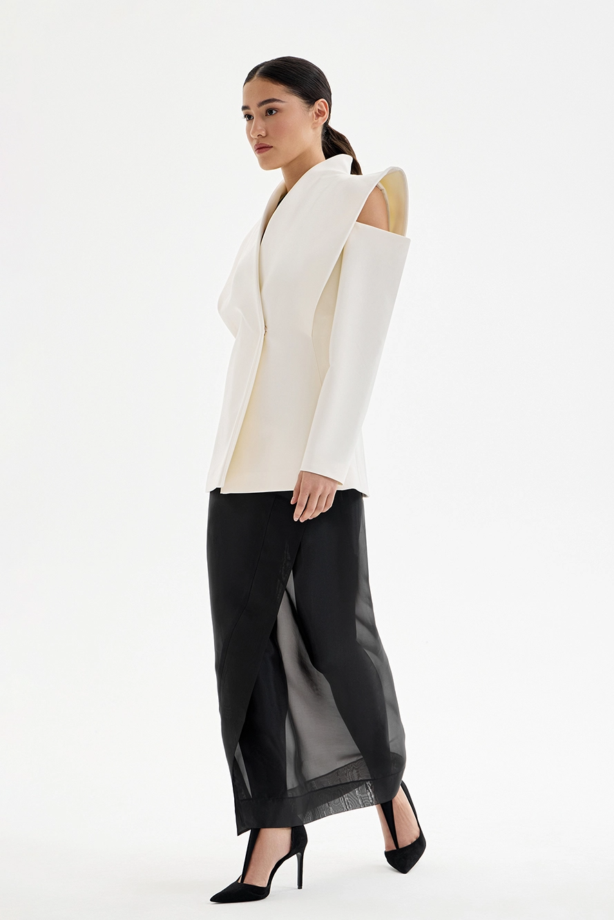 Lorvane™ Skulpturaler Blazer mit Schulterdetail Modeberg Bern