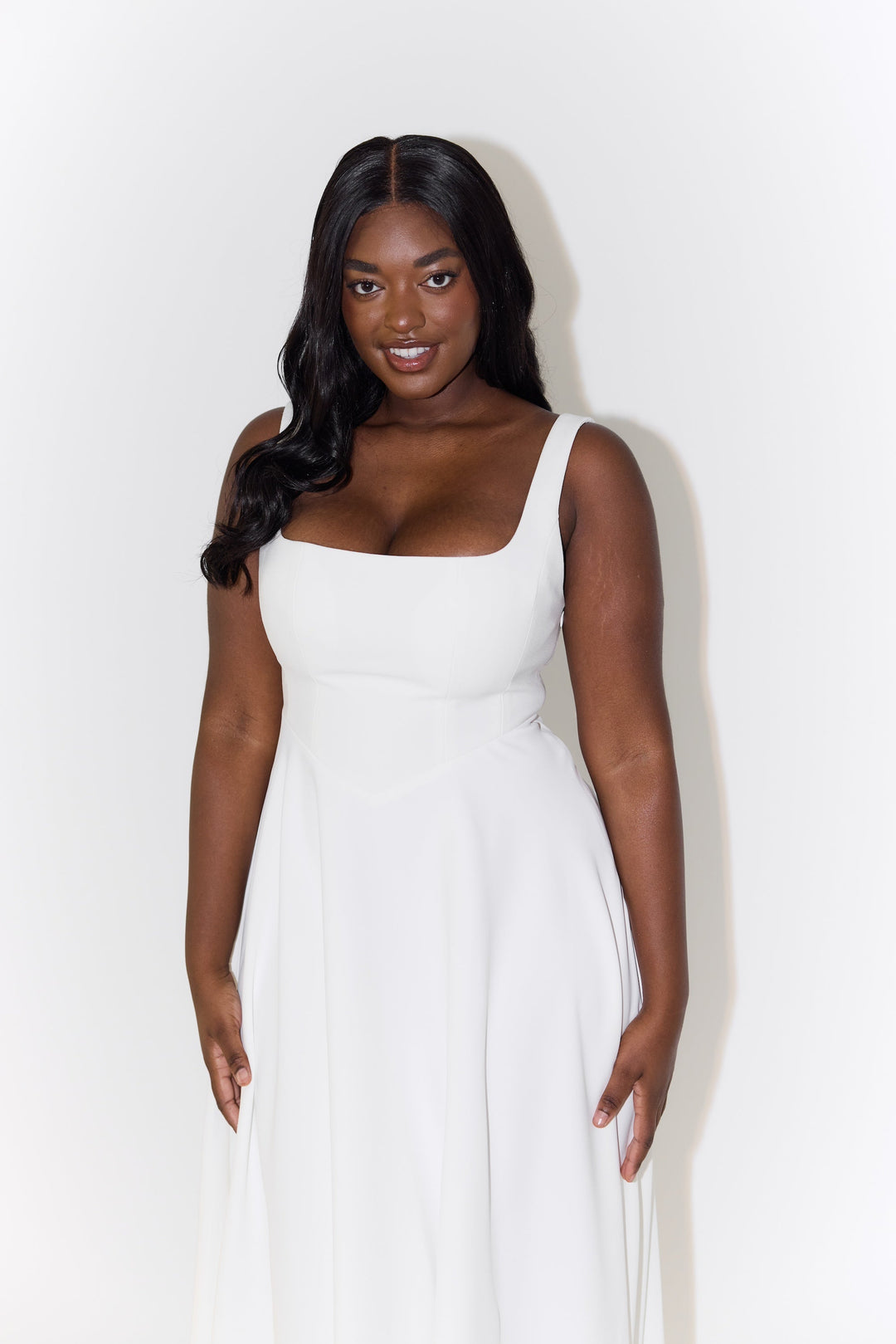 Renée™ Zeitloses Midikleid mit fließendem Schnitt Modeberg Bern