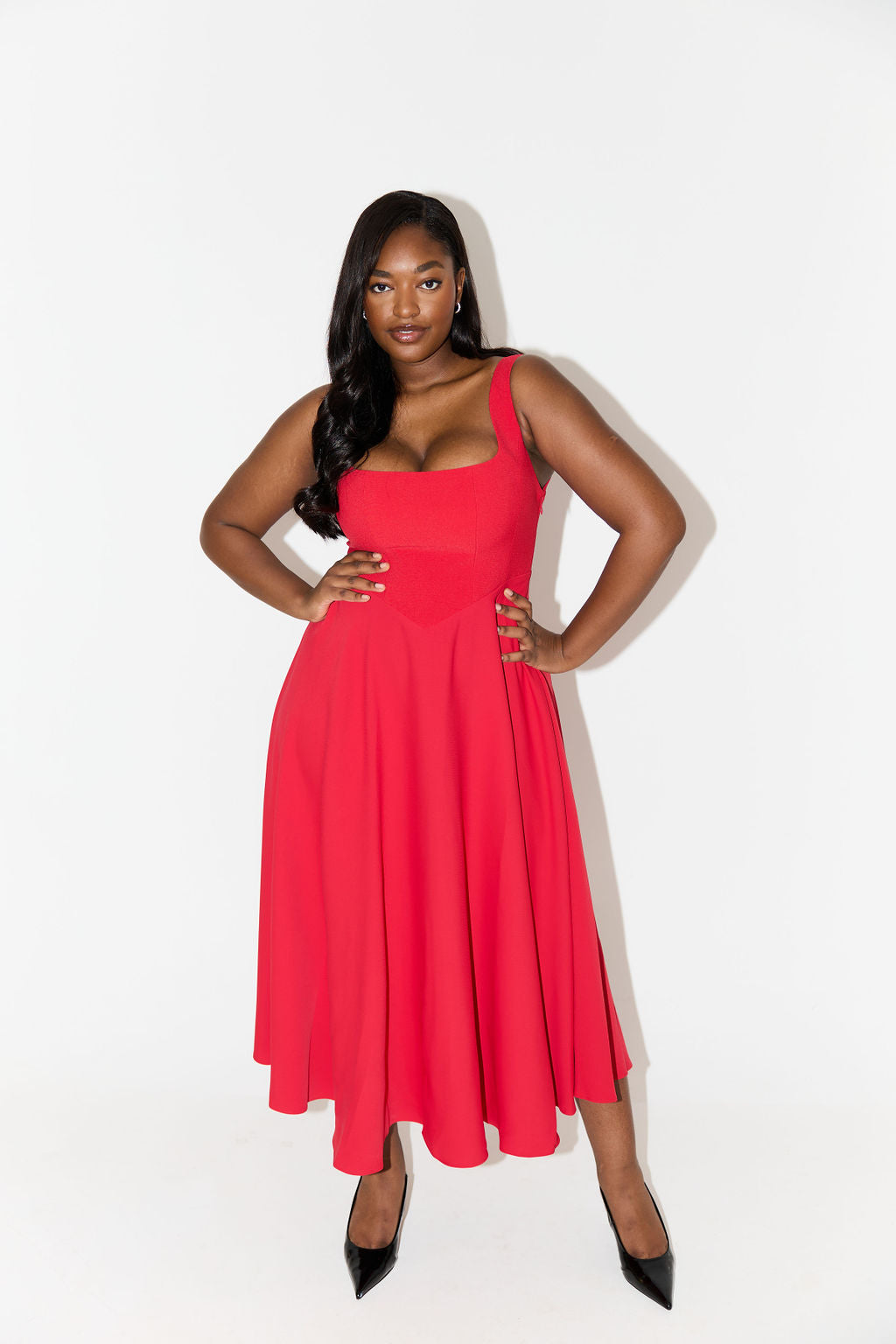 Renée™ Zeitloses Midikleid mit fließendem Schnitt Modeberg Bern