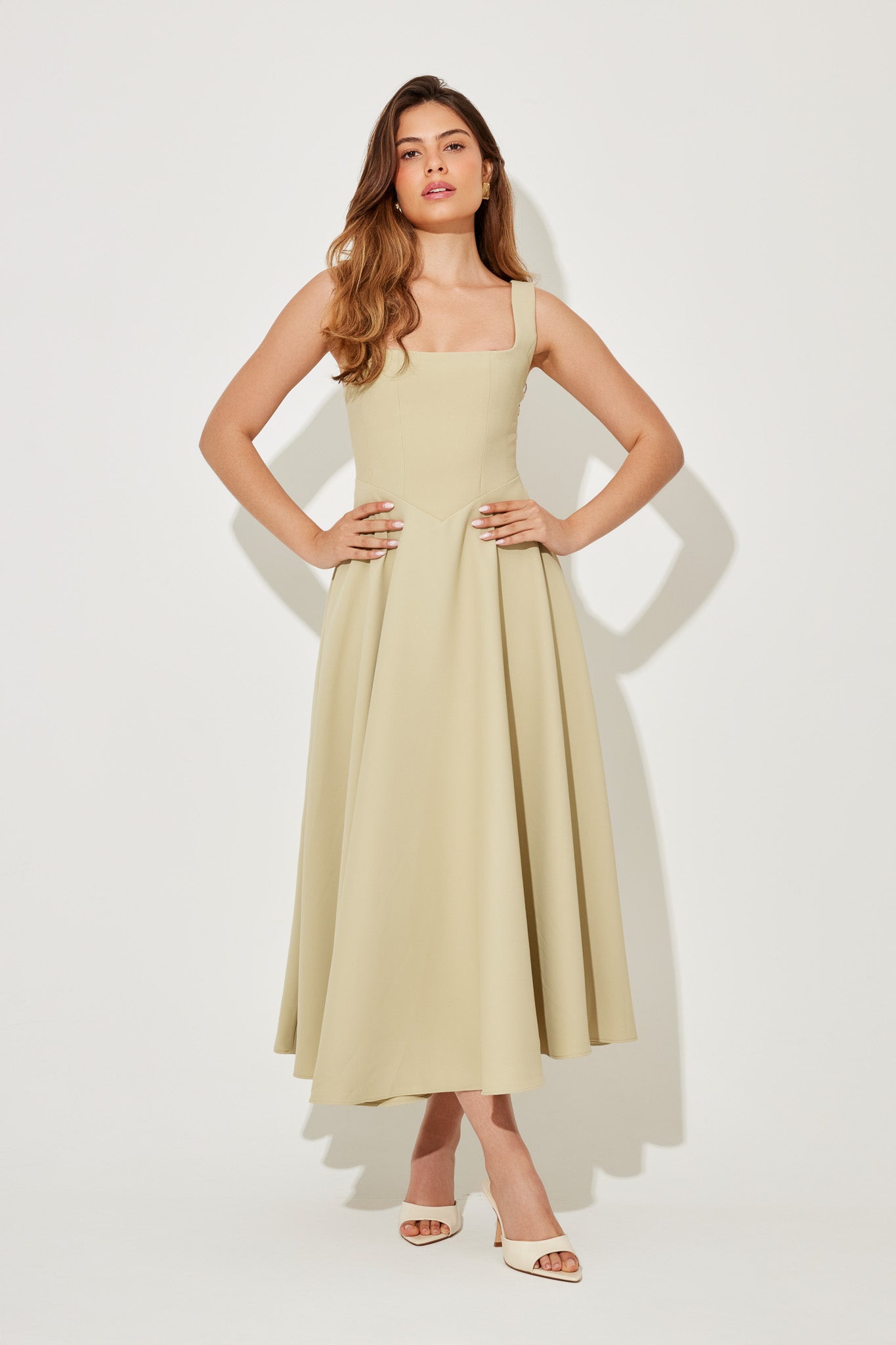 Renée™ Zeitloses Midikleid mit fließendem Schnitt Modeberg Bern