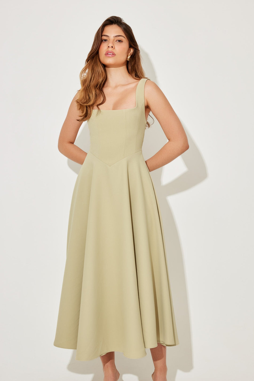 Renée™ Zeitloses Midikleid mit fließendem Schnitt Modeberg Bern
