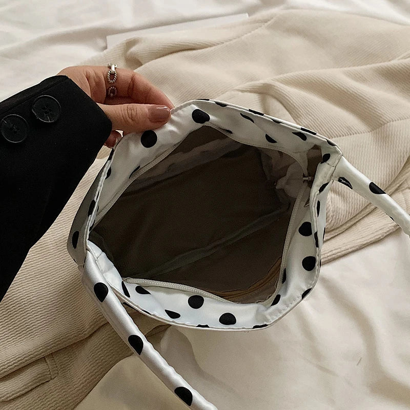 Elyra™ Punkte Schultertasche Modeberg Bern