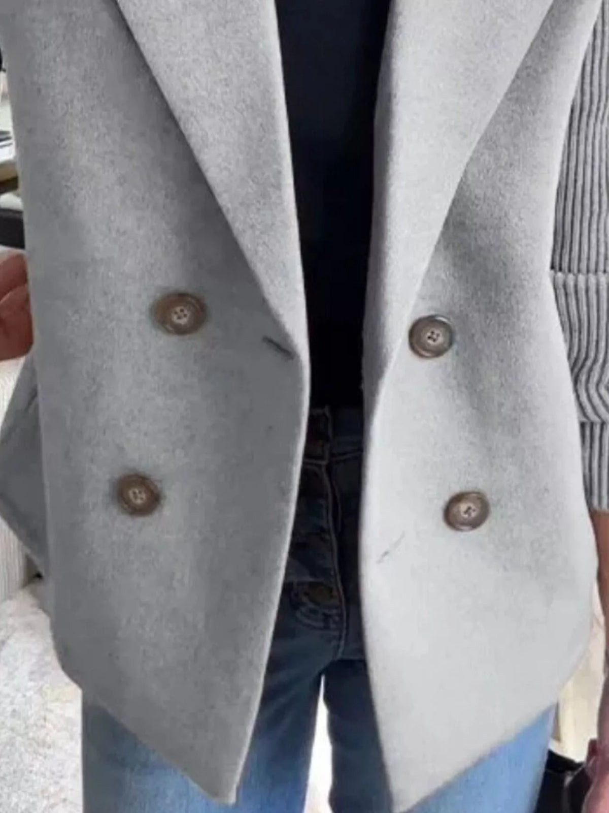 Mid-Length Shawl Collar Overcoat with Buttoned Front Modeberg Bern