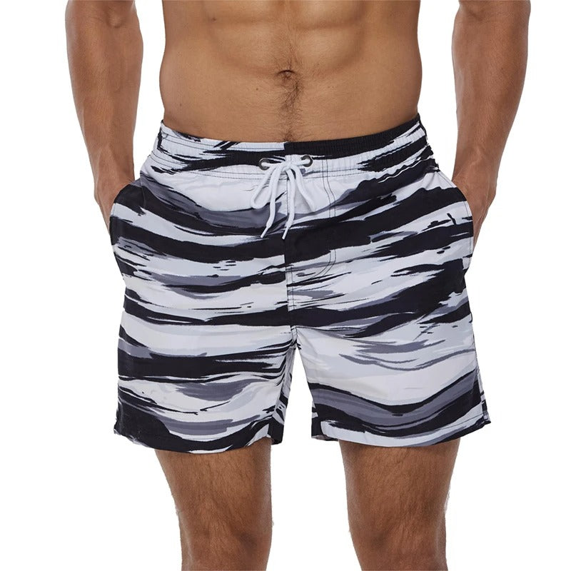 Drune | Atmungsaktive Badeshorts mit Funky Print für Männer Modeberg Bern