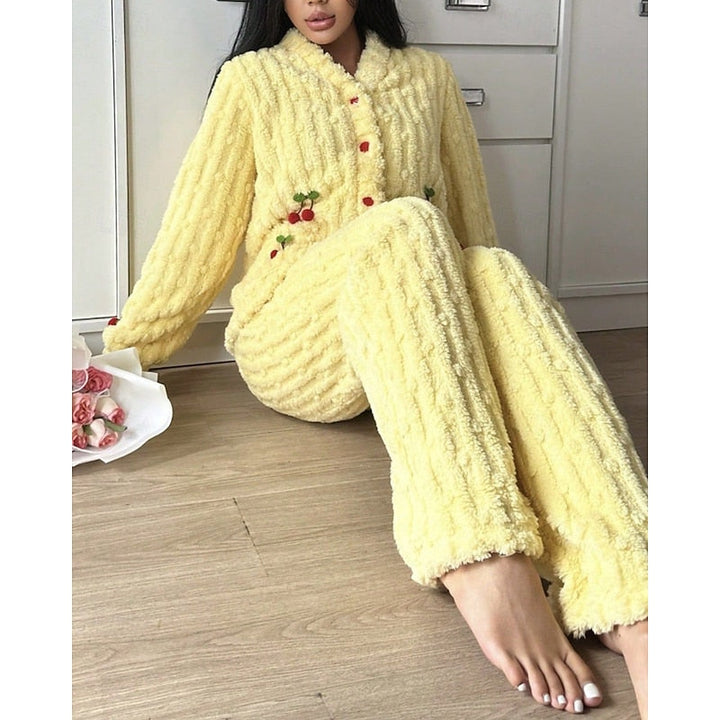 Cosy Cherry-Detail Fluffy Loungewear Set Modeberg Bern