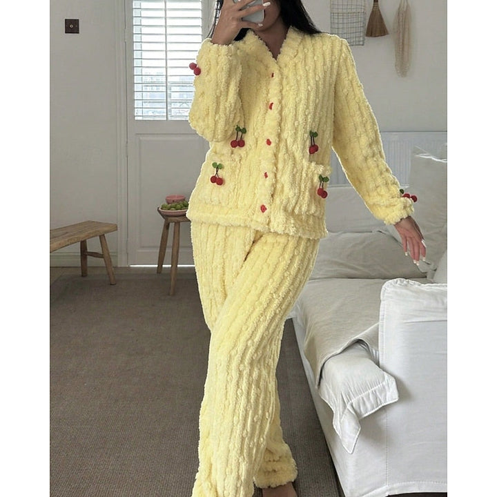 Cosy Cherry-Detail Fluffy Loungewear Set Modeberg Bern