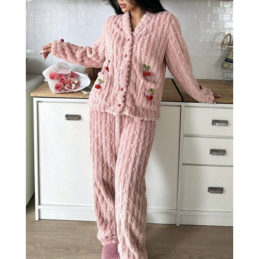 Cosy Cherry-Detail Fluffy Loungewear Set Modeberg Bern